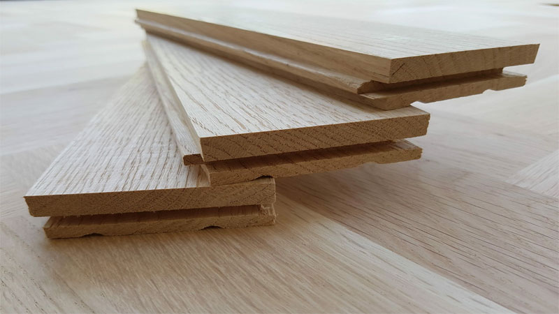 lantai kayu solid